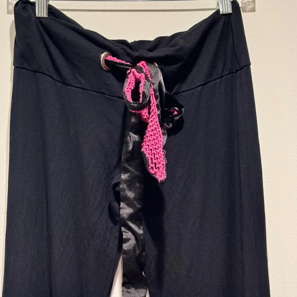 Beach Bunny Y2K Black Pink Crochet Tracksuit Low Rise Scrunch Flare Hoodie Set - Picture 3 of 9